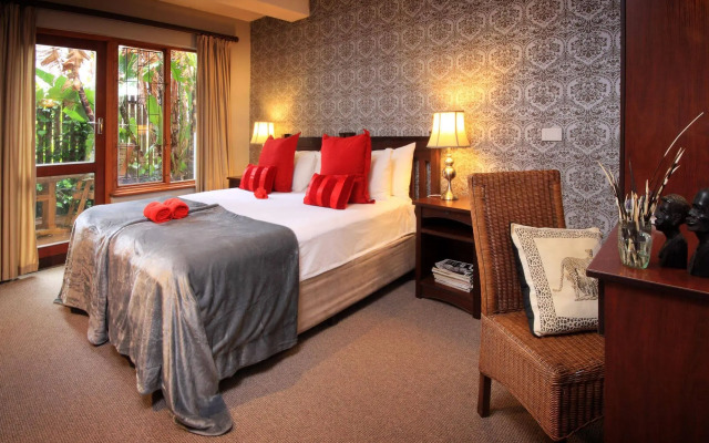 Thatchwood Country Lodge