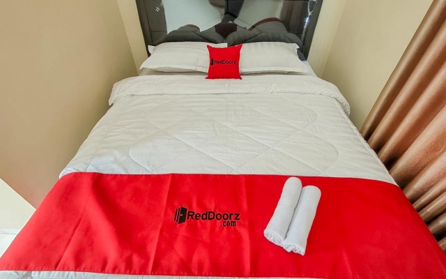 RedDoorz near BNS Batu