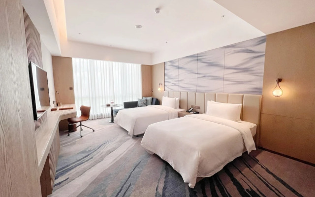 White Swan VYV Hotel