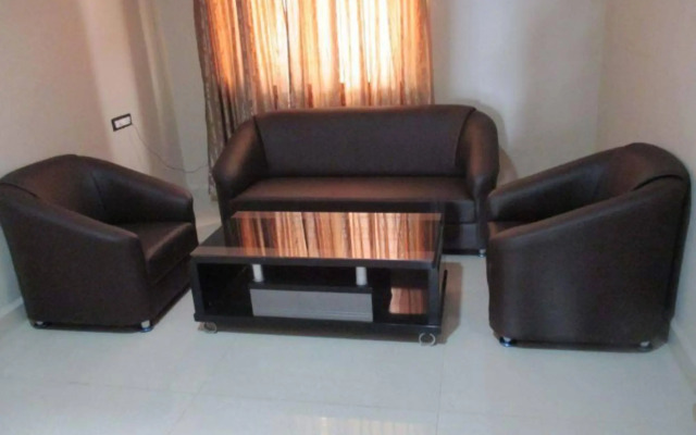 Nakshatra Comforts by OYO Rooms