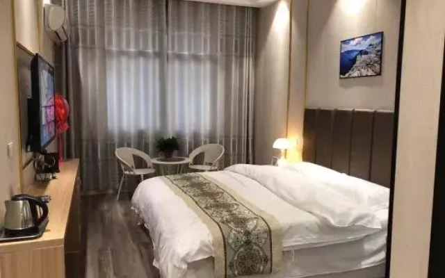 Zhuxi Employment Hotel