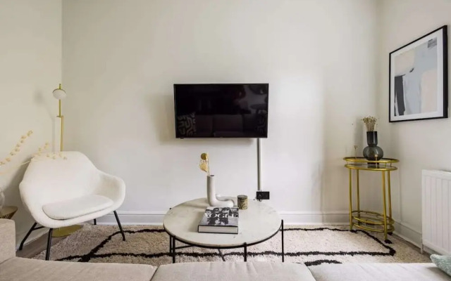 The Kensington And Chelsea Classic - Glamorous 2bdr Flat