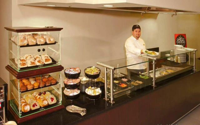 Embassy Suites by Hilton Detroit Troy Auburn Hills