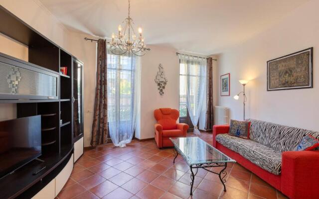 Dolfin - Nel Centro di Stresa - by Impero House