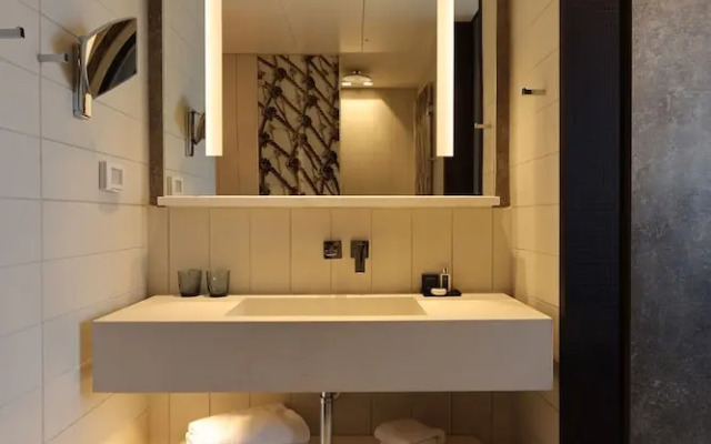 Port Tower by Isrotel Design
