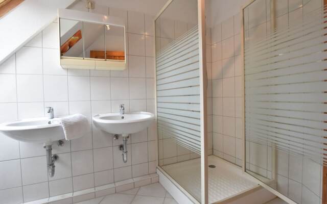 Quaint Apartment in Insel Poel near Beach