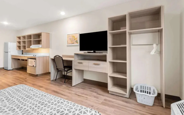 Woodspring Suites Pensacola West