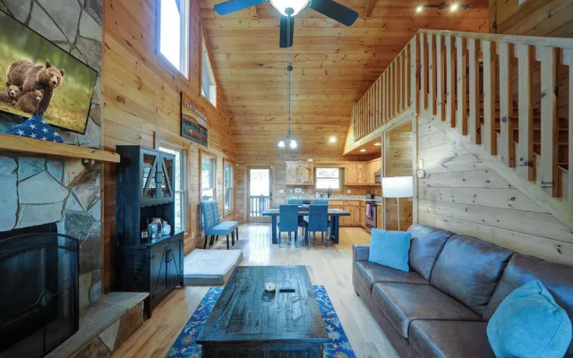 Mountain Haven in the Woods