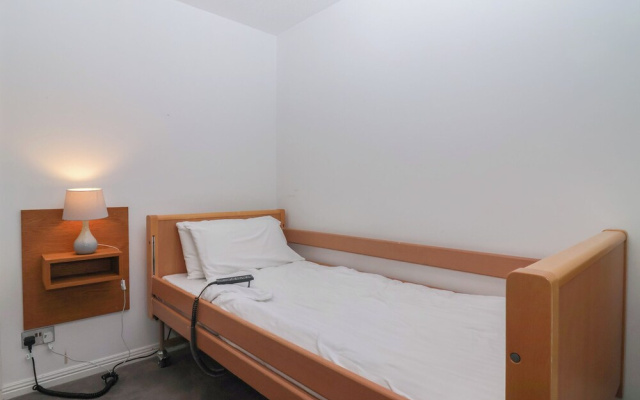 Harcombe House Accessible Pet Free Bungalow Sleeps 6