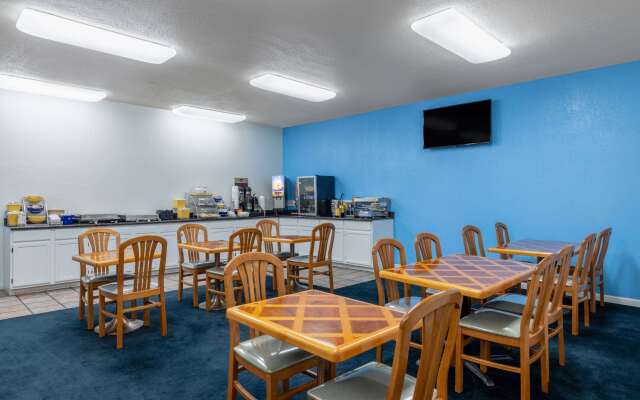 Days Inn by Wyndham Roswell