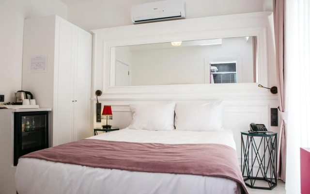 Nun Hotel Lara