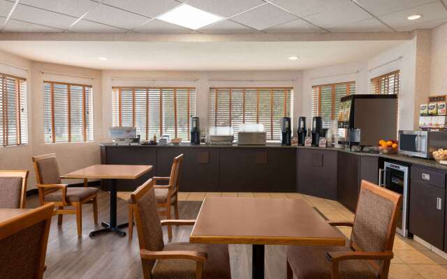 Days Inn by Wyndham Swift Current