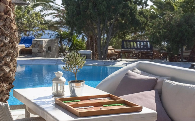 Zephyros Hotel