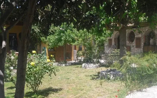 Isa M. Guesthouse