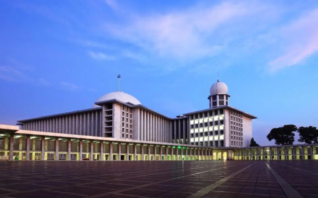 Reddoorz near Gajah Mada Plaza 2