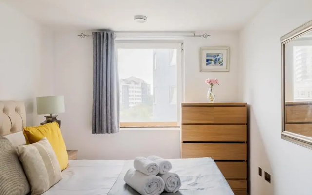 Picktheplace Imperial Wharf 2bed Apartment