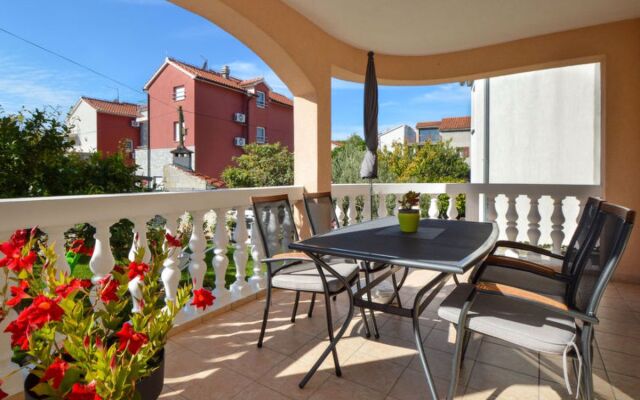 Apartment Mladen Paros 22771