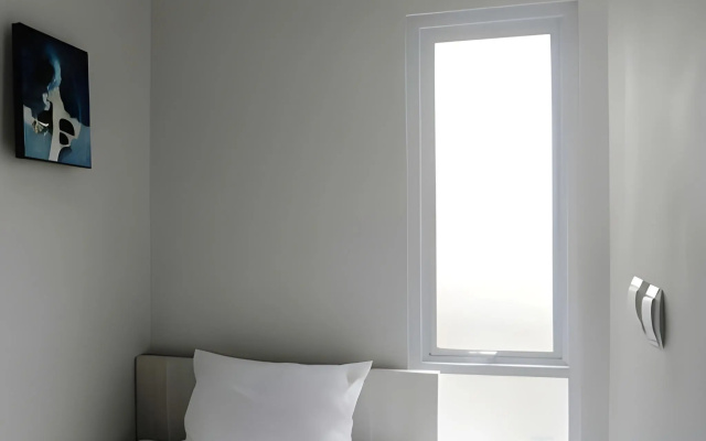 Voxstay Karawang – Guest Rooms – Karawang