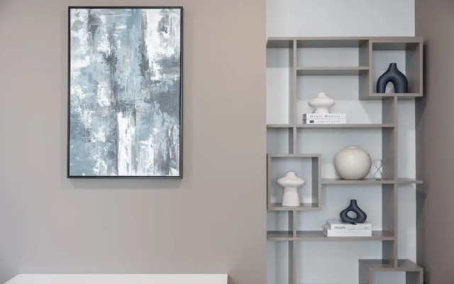 Sophisticated 1 Bedroom Apartment in Bloom Tower B