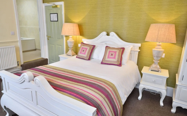 The George Hotel