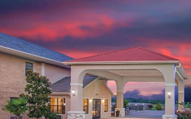 SureStay Hotel by Best Western Terrell