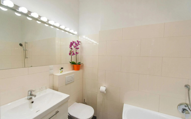 7th Heaven Vienna Center Apartments