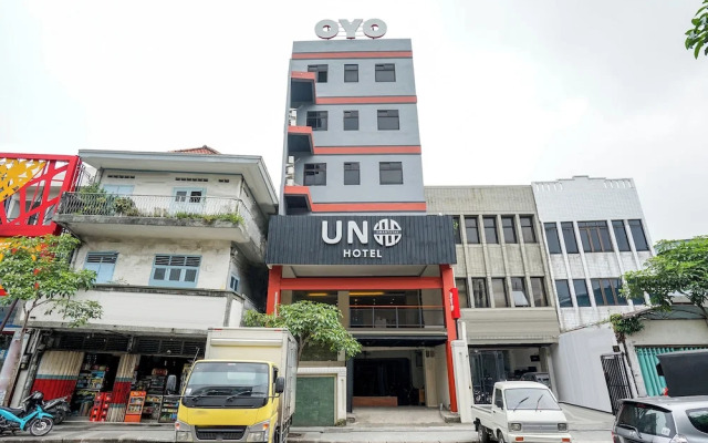 Hotel O Genteng Near Genteng Market Formerly Uno Hotel