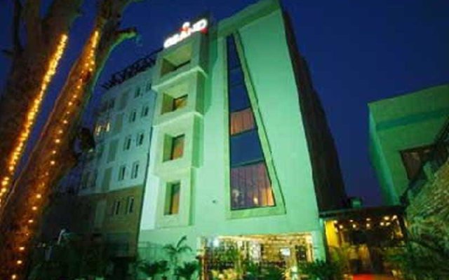 The Grand Hotel Bizzotel