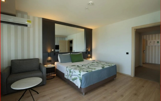 Alonya Beach Hotel
