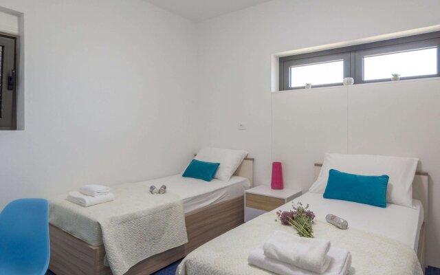 Swanky Villa in Turanj With Private Swimming Pool