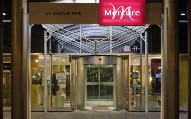 Residence Mercure Paris La Defense Grande Arche