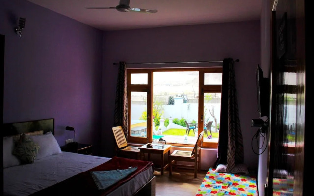 Hotel Jeevanam Villa