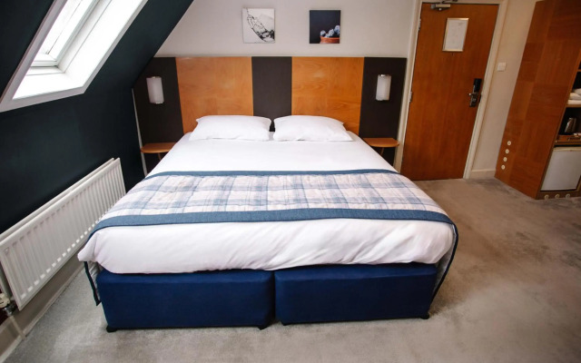Corner House Hotel