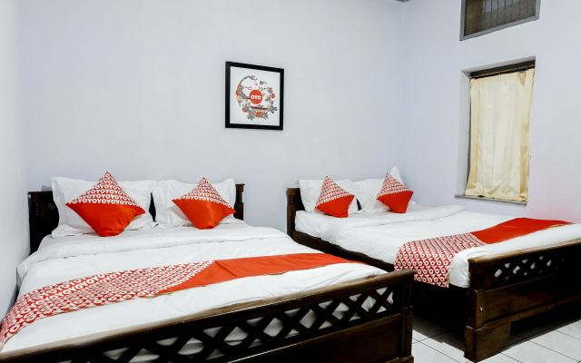 OYO 1036 Hotel Palem 1