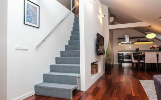#stayhere - Spacious Luxury Town Hall 3BDR Apartment