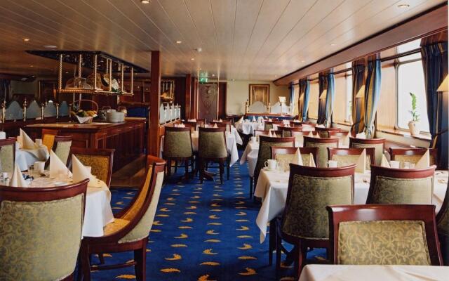 Crossgates Hotelship Altstadt - Düsseldorf