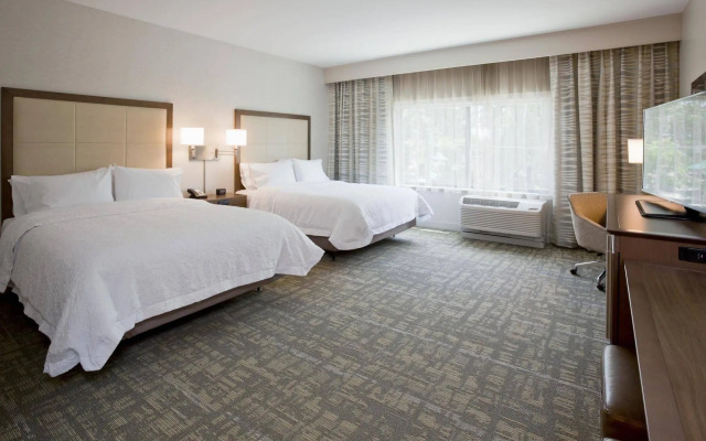 Hampton Inn Spicer Marina Area