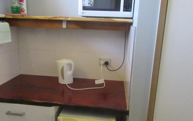 Acacia Rose Motor Inn