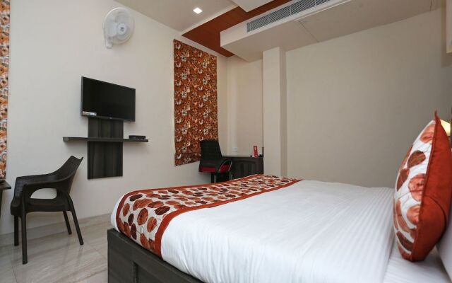 OYO 12178 Ayushmaan Grand