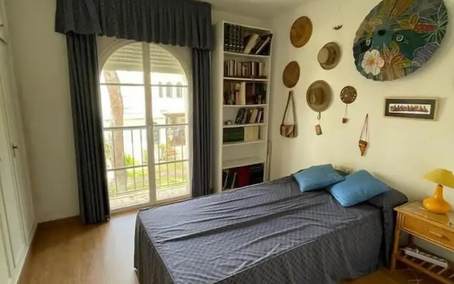 Spacious House w/ Private Pool Next to Golf Club