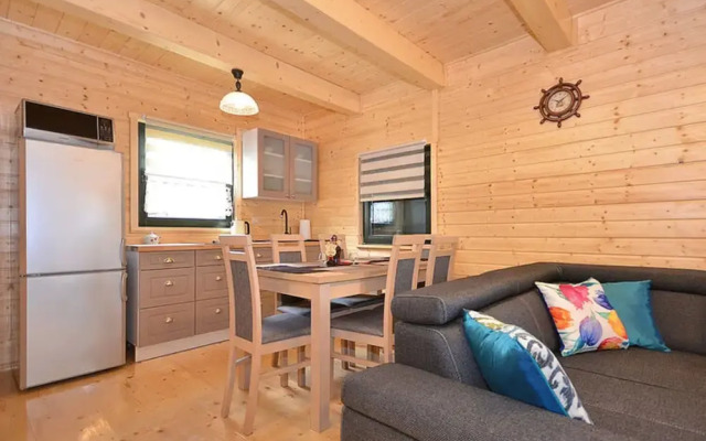 Comfortable Holiday House With a Garden, Dabki