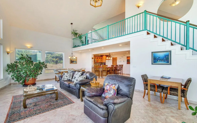 'oceanfront Castle' w/ Hot Tub & Game Room