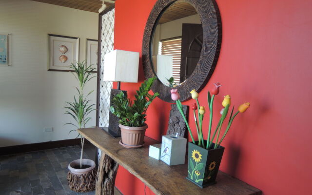 Palm Seaside Inn and Beach Resort