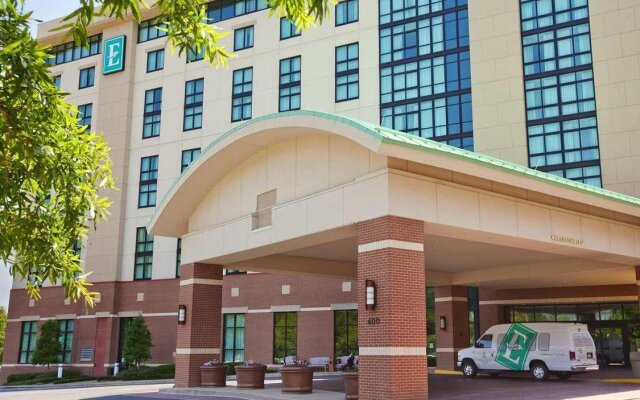 Embassy Suites by Hilton Hot Springs Hotel & Spa