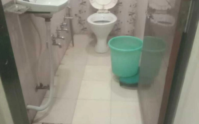 Hotel Capital by OYO Rooms