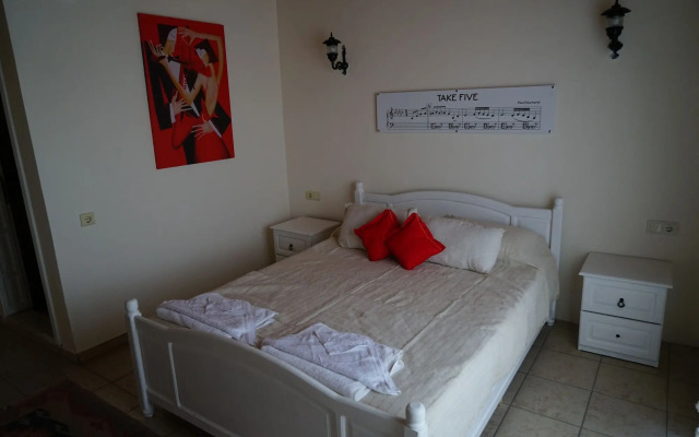 Piano Rooms Selimiye - Adults Only