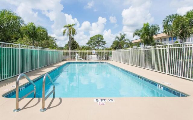 Days Inn by Wyndham Melbourne