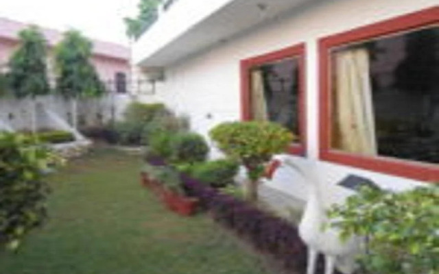 Hotel Holy City