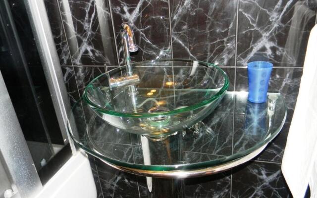 Apartment Luxury Cream