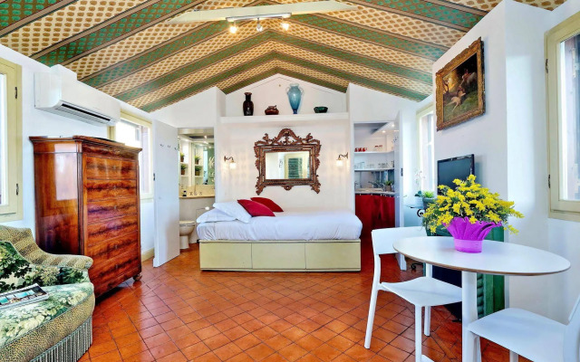 Spanish Steps Area - My Extra Home